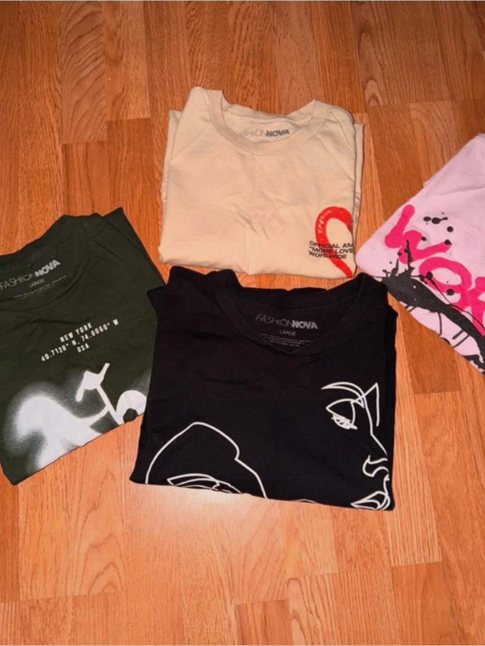 4 shirt Fashion Nova Graphic Tee Bundle — Black, Olive, Cream, Pink